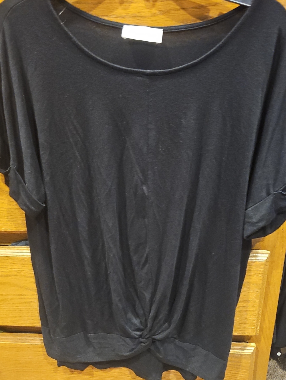 Zenana Outfitters Black Short-Sleeve Twist Hem Tee